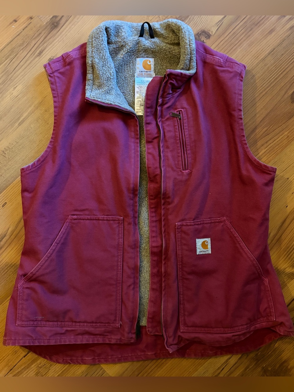 Carhartt women’s Burgundy Sherpa-Lined Work Vest M